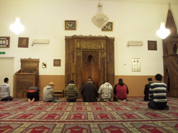 Flanders tightens rules for foreign imams as permits fall sharply