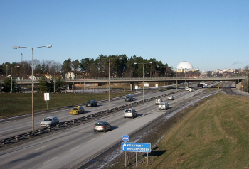 EU roads grow safer, but regional gaps persist in 2024 fatality report