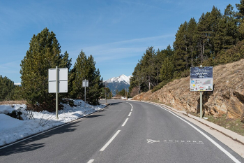 Europe’s transport hotspots: where motorways and railways are most dense in 2024